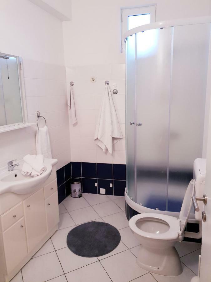 Apartments Petrovic Pirovac Dış mekan fotoğraf