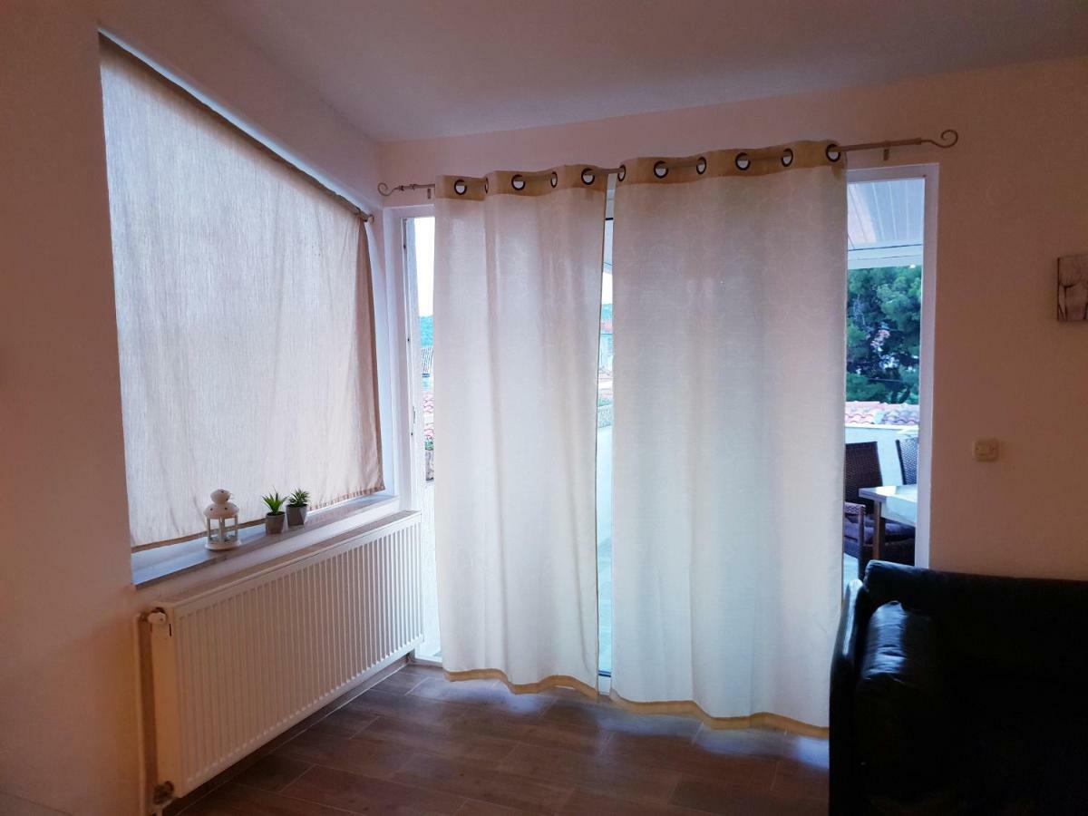 Apartments Petrovic Pirovac Dış mekan fotoğraf